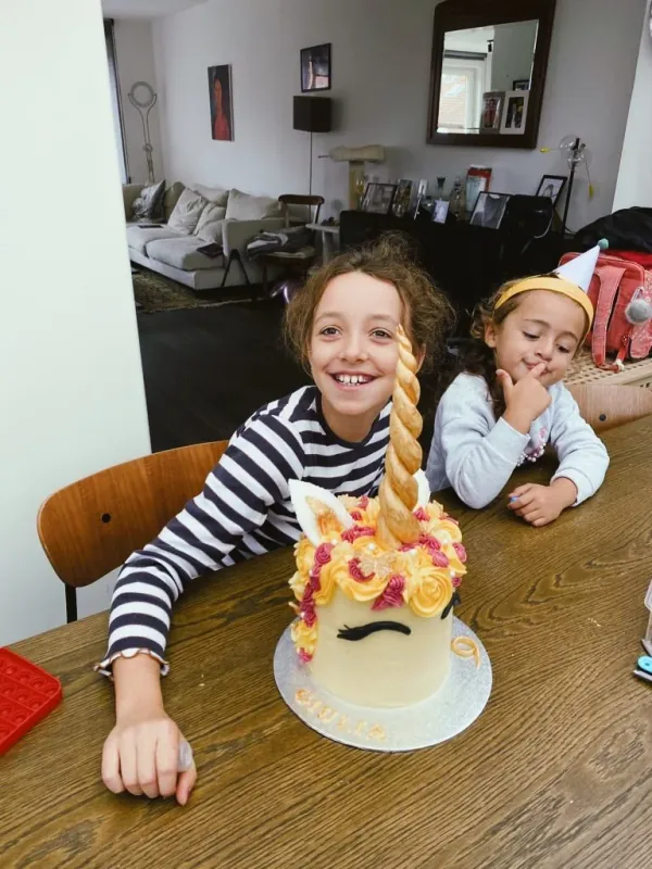 Unicorn cake (Yellow & Pink)