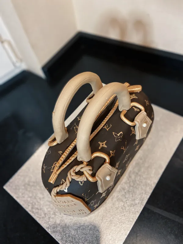 Luis Vuitton Bag Cake