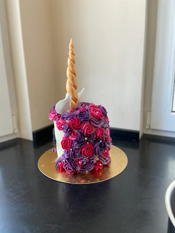 Unicorn cake (Pink & Purple)
