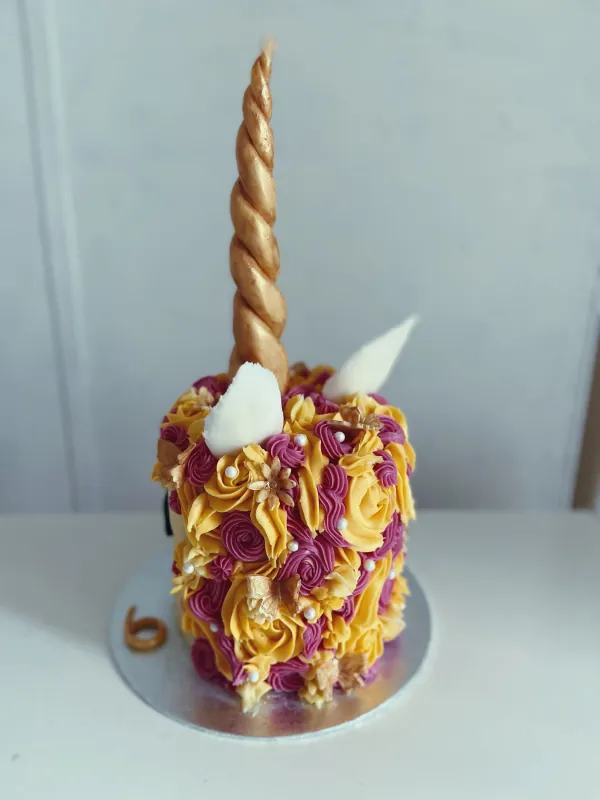 Unicorn cake (Yellow & Pink)